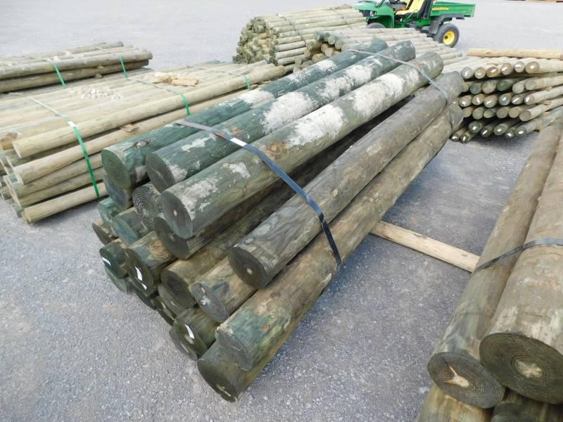 (1) BUNDLE OF WOODEN FENCE POSTS