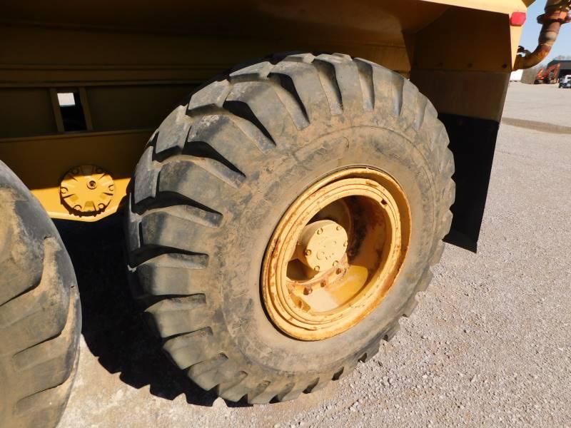CAT 33DB ARTIC WATER WAGON