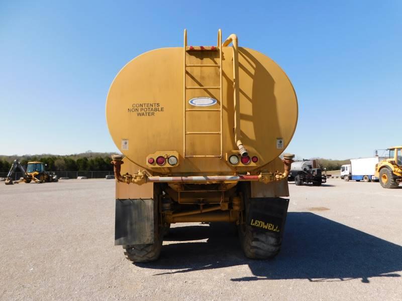 CAT 33DB ARTIC WATER WAGON