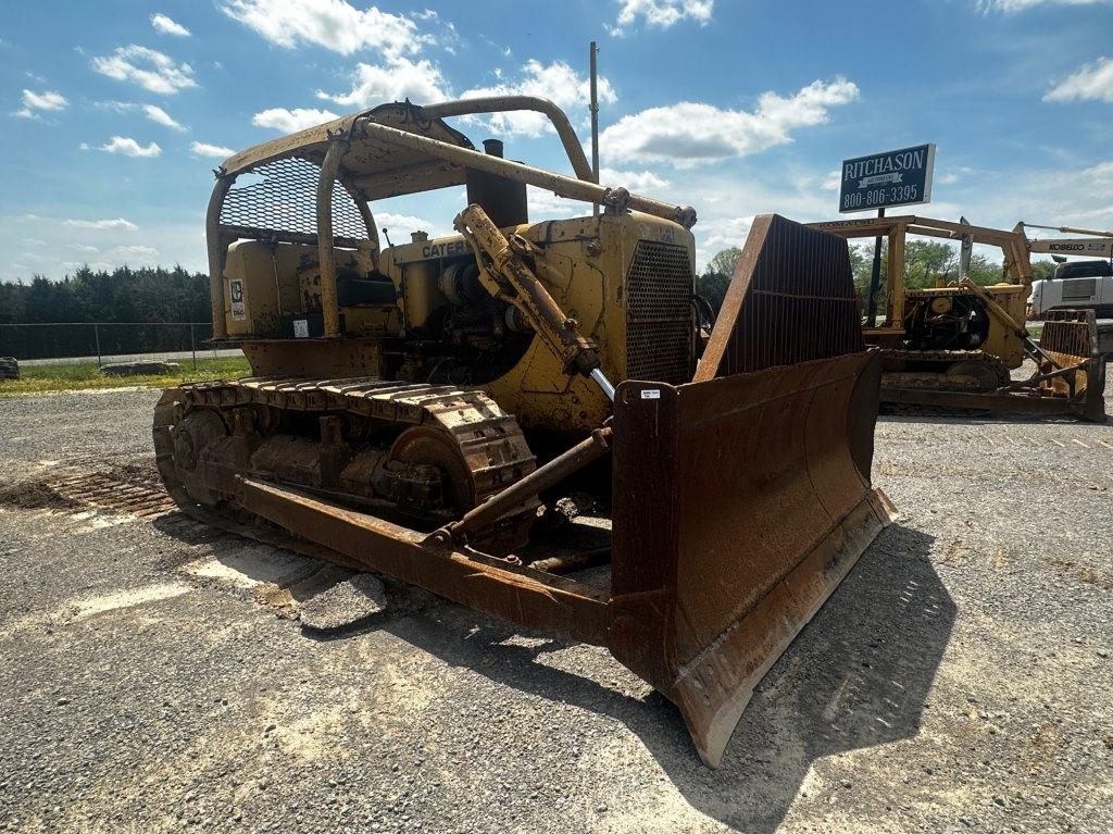 1964 CAT D6C CRAWLER TRACTOR