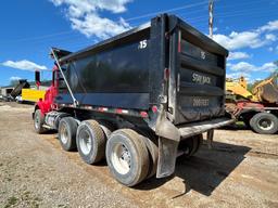 2016 KENWORTH T800 TRI-AXLE DUMP TRUCK