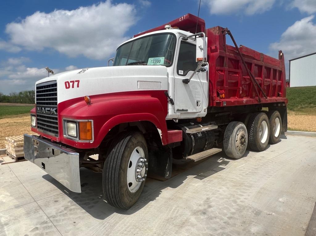 2005 MACK CHN613 TRI AXLE DUMP TRUCK