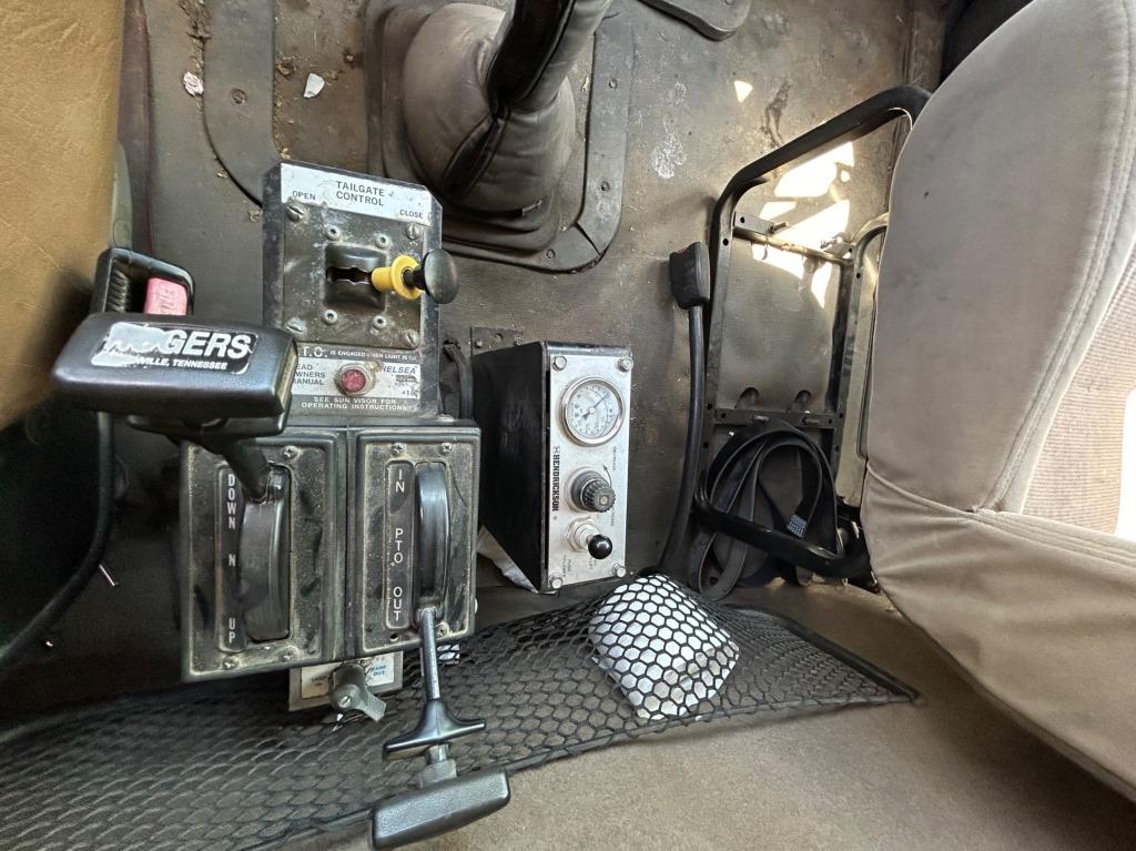 2005 STERLING TRI AXLE DUMP TRUCK