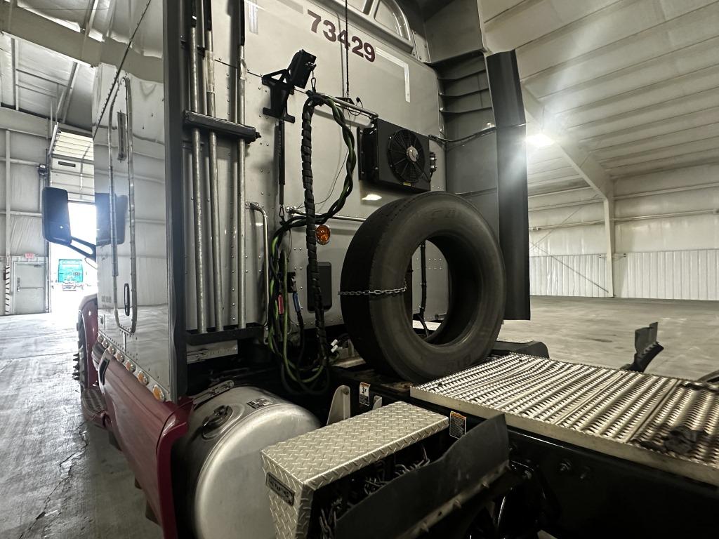 2019 PETERBILT 579 TANDEM AXLE TRUCK TRACTOR