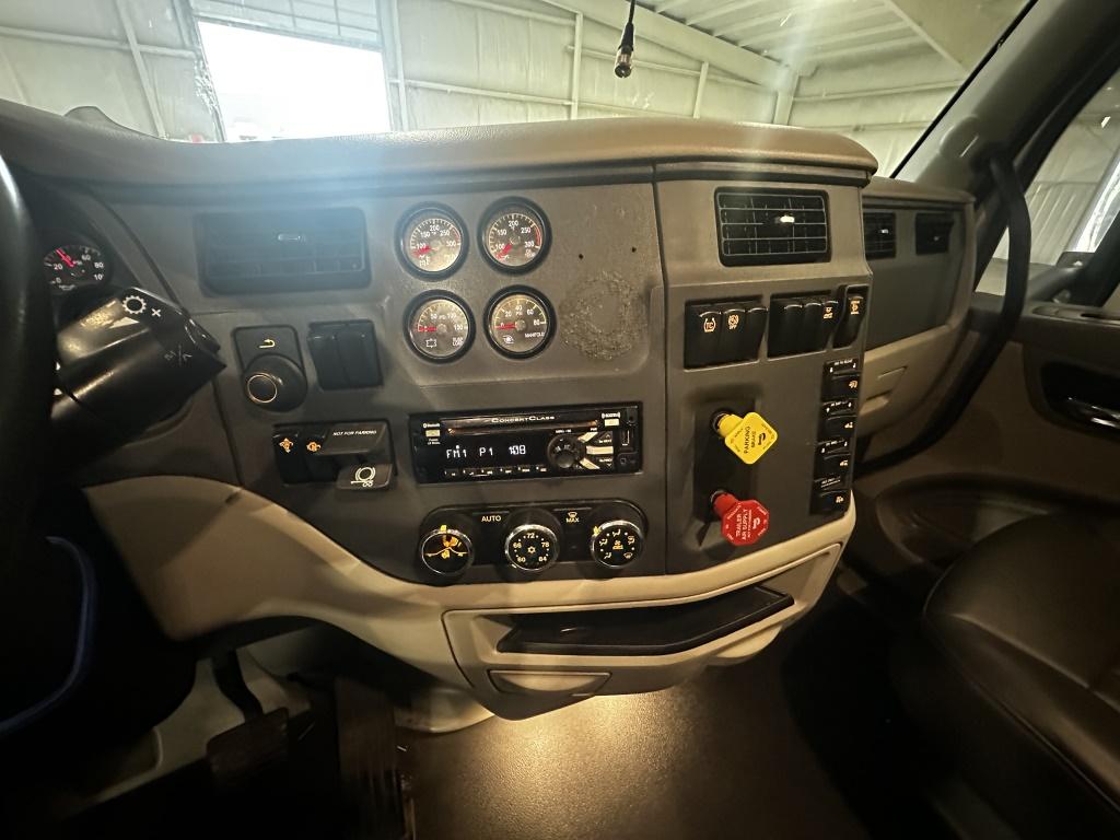 2019 PETERBILT 579 TANDEM AXLE TRUCK TRACTOR