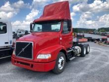 VOLVO TANDEM AXLE TRUCK TRACTOR