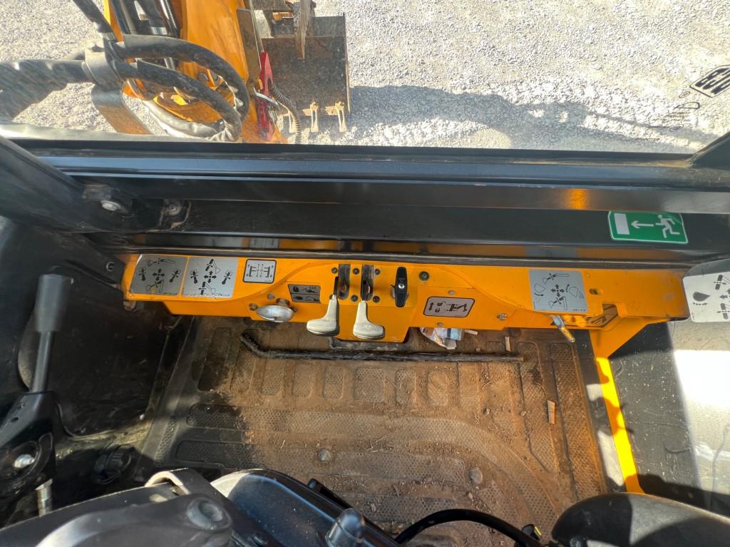 2024 JCB 1CXT PRO COMPACT TRACK LOADER BACKHOE