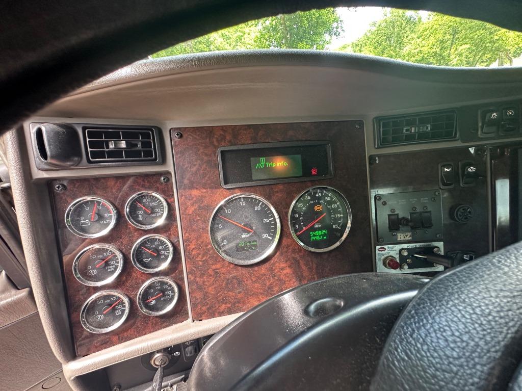 2012 KENWORTH T270 SINGLE AXLE ROLLBACK TRUCK