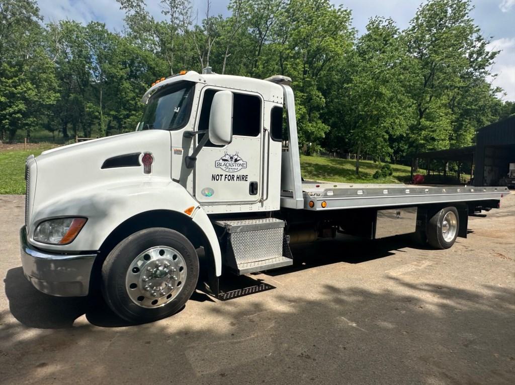 2012 KENWORTH T270 SINGLE AXLE ROLLBACK TRUCK