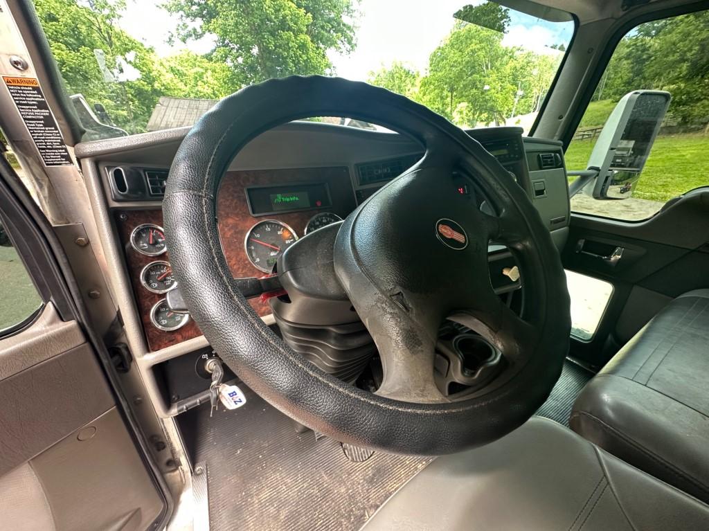2012 KENWORTH T270 SINGLE AXLE ROLLBACK TRUCK
