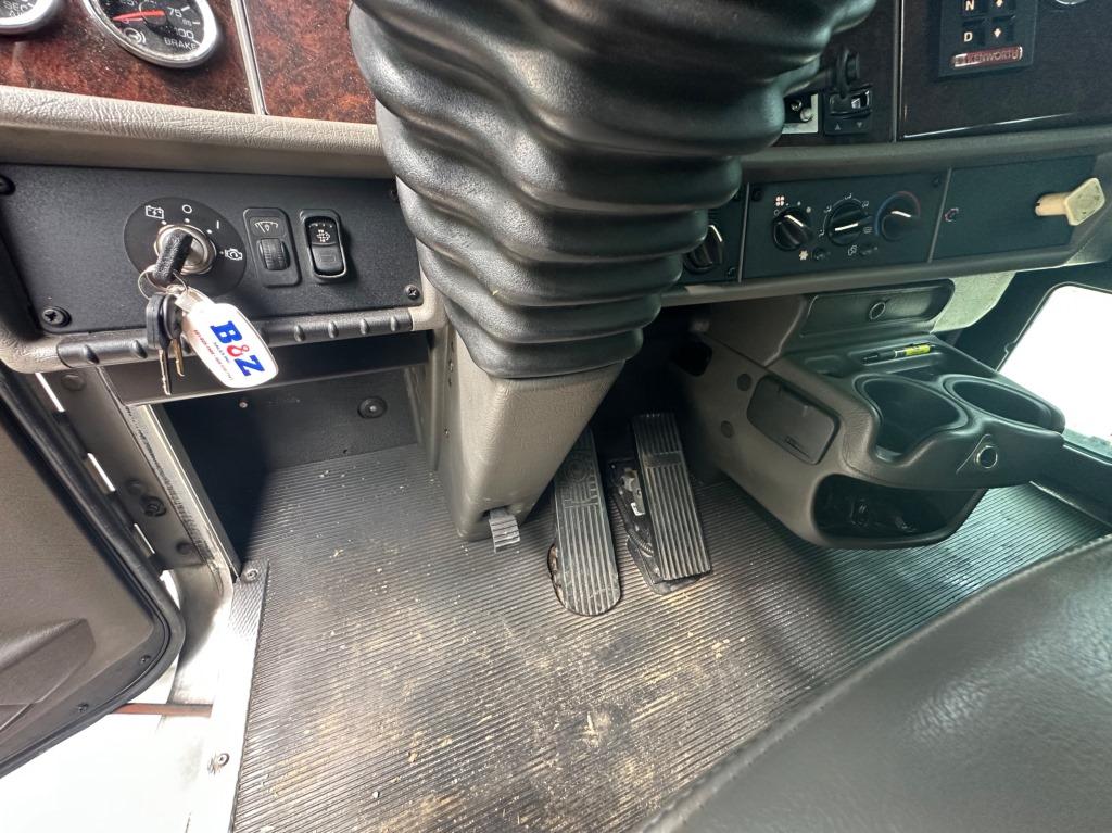 2012 KENWORTH T270 SINGLE AXLE ROLLBACK TRUCK