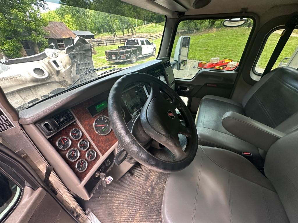 2012 KENWORTH T270 SINGLE AXLE ROLLBACK TRUCK