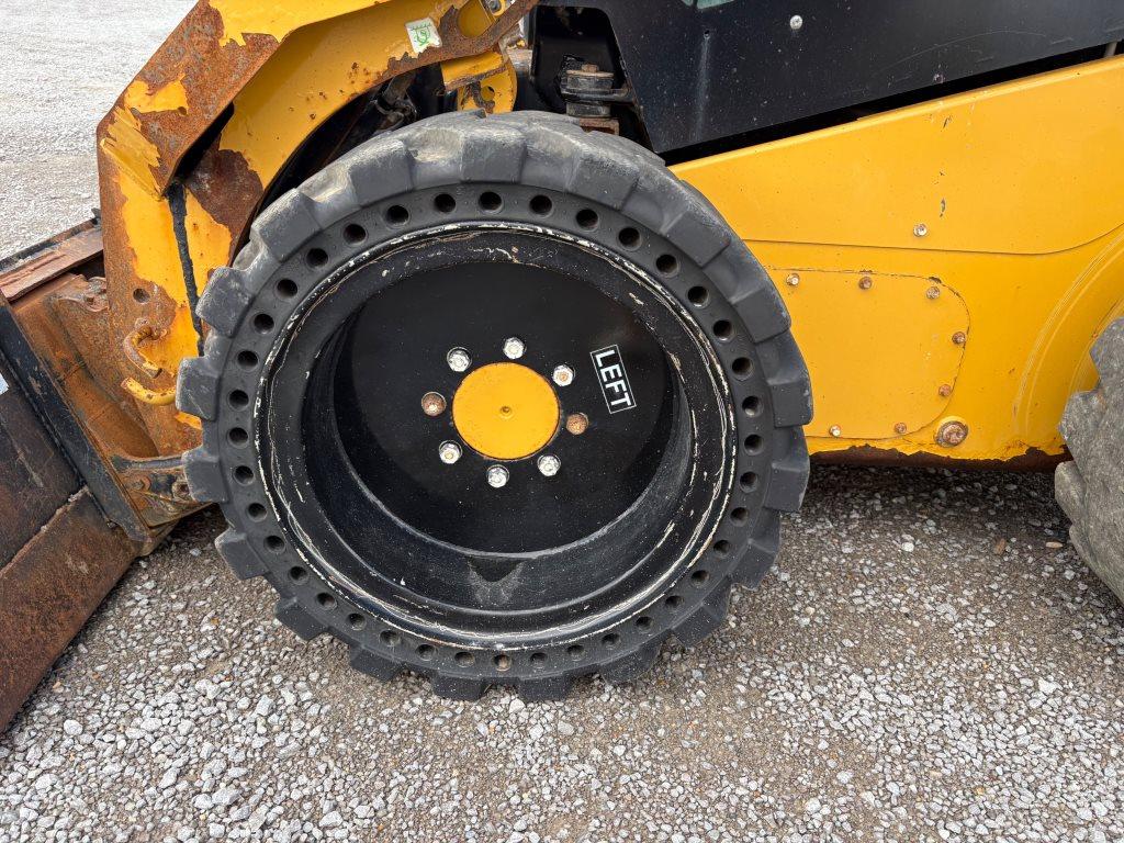 2015 CAT 246D SKID STEER