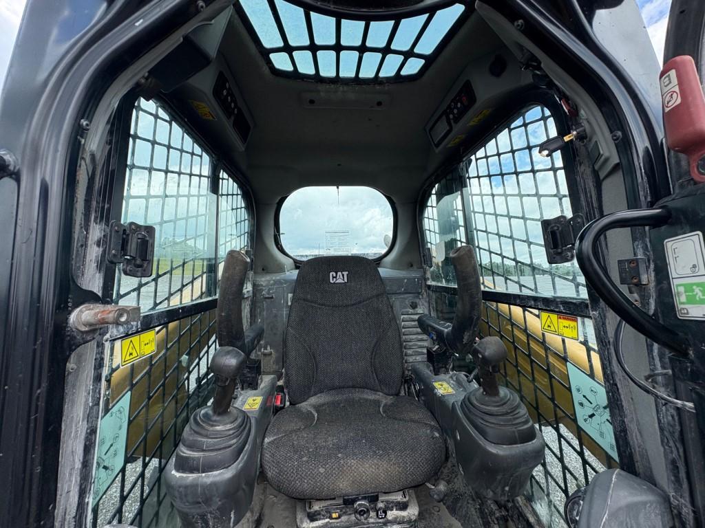 2015 CAT 246D SKID STEER