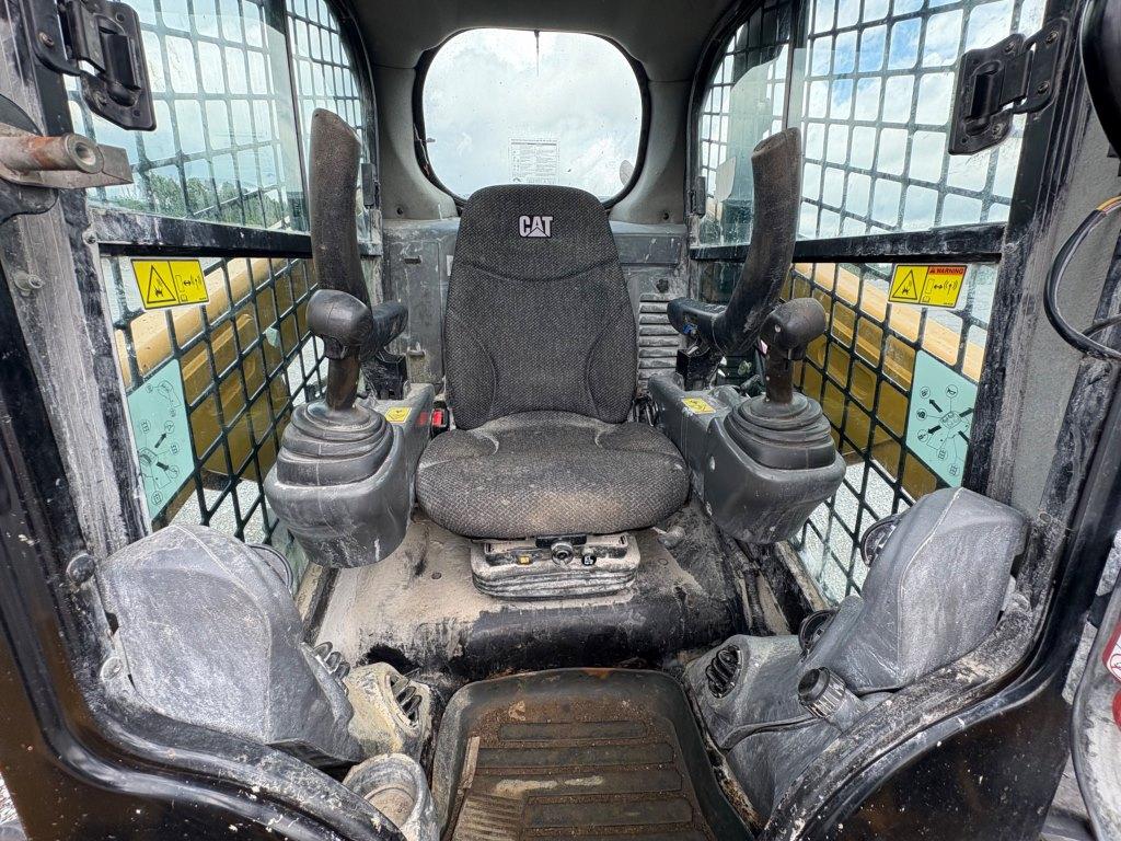 2015 CAT 246D SKID STEER
