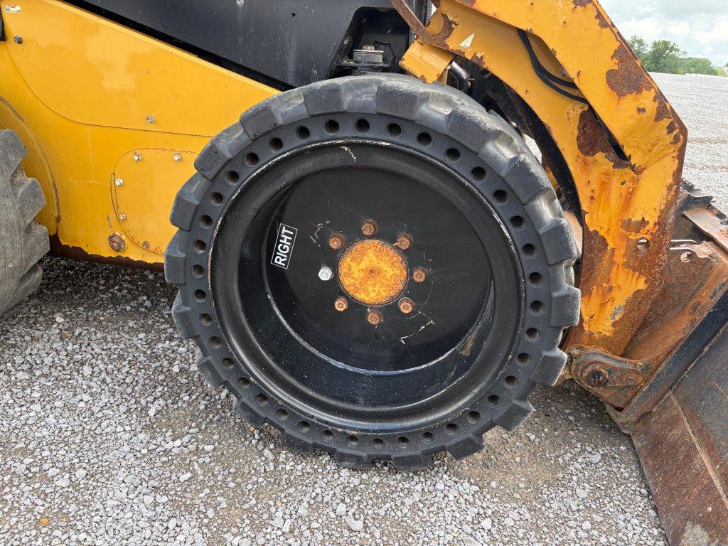 2015 CAT 246D SKID STEER
