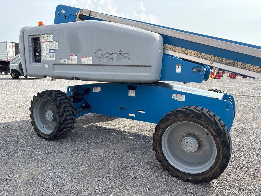 GENIE S-60X MANLIFT