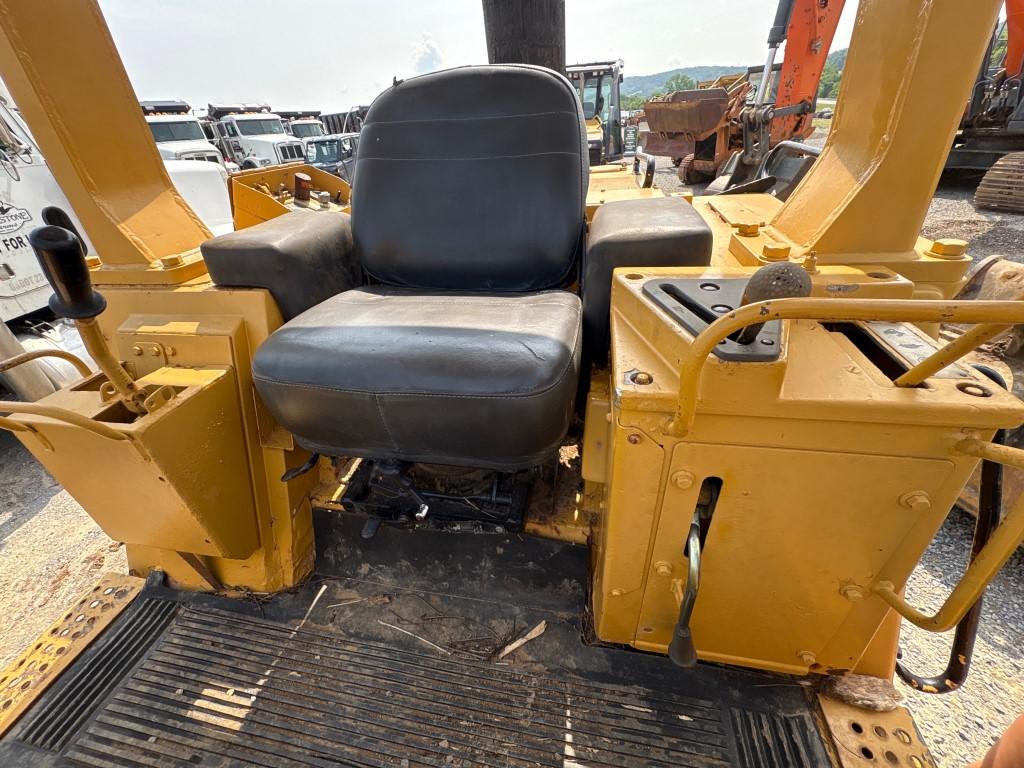 1980 CAT 943 CRAWLER LOADER