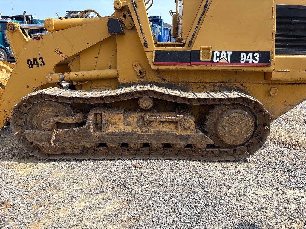 1980 CAT 943 CRAWLER LOADER