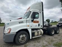 2018 FREIGHTLINER CASCADIA TANDEM AXLE TRUCK TRACT