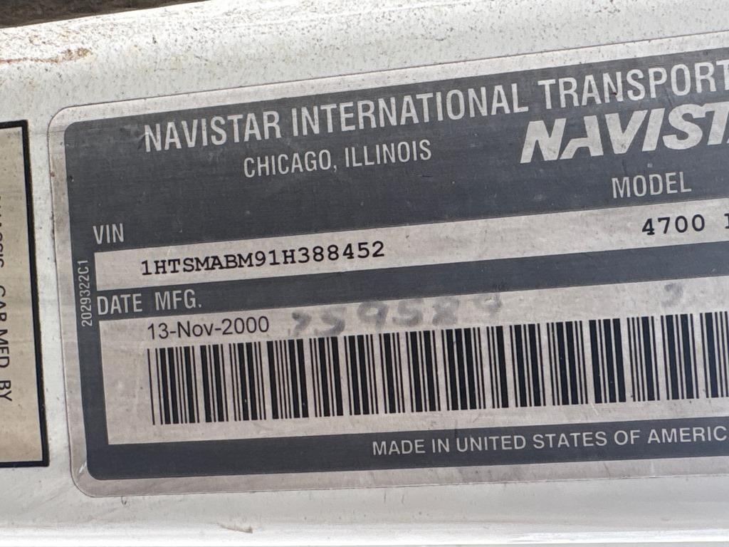 2001 INTERNATIONAL 4500 SINGLE AXLE FLATBED TRUCK
