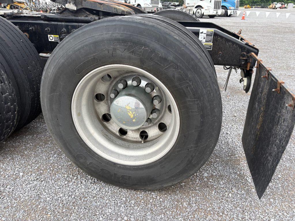 2017 PETERBILT 579 EPIQ TANDEM AXLE TRUCK TRACTOR