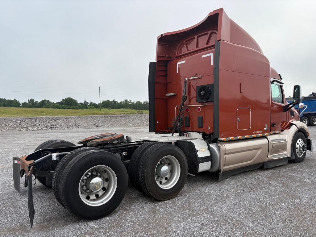 2017 PETERBILT 579 EPIQ TANDEM AXLE TRUCK TRACTOR