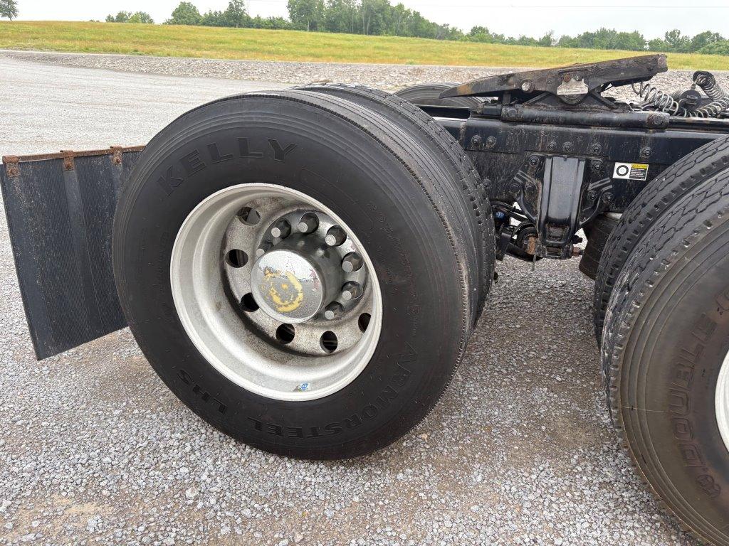 2017 PETERBILT 579 EPIQ TANDEM AXLE TRUCK TRACTOR