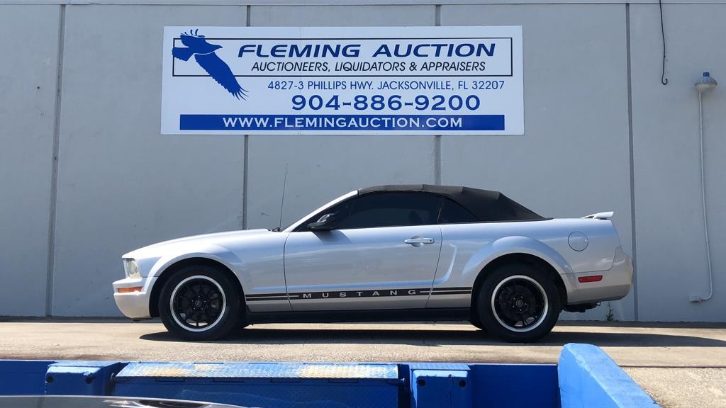 2005 FORD MUSTANG V6 2D CONVERTIBLE