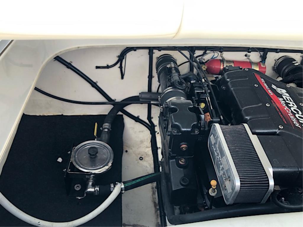 2001 POWERQUEST 280 SPEEDBOAT