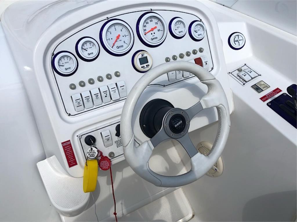 2001 POWERQUEST 280 SPEEDBOAT