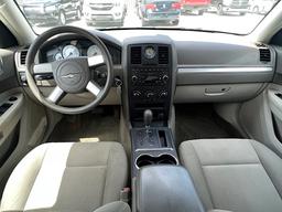 2008 CHRYSLER 300 2WD V6 4D SEDAN LX