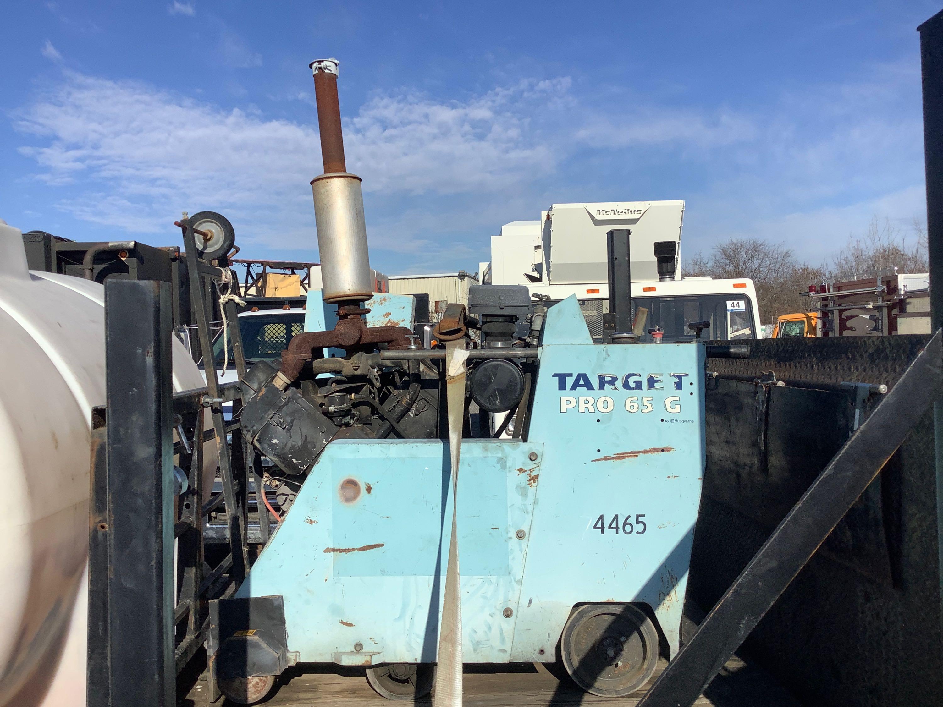 2005 FORD F350FLATBED TRUCK w/LIFTGATE, POLYMER TANK and ELECTROLUX TARGET PRO 65 G 36? CONCRETE SAW