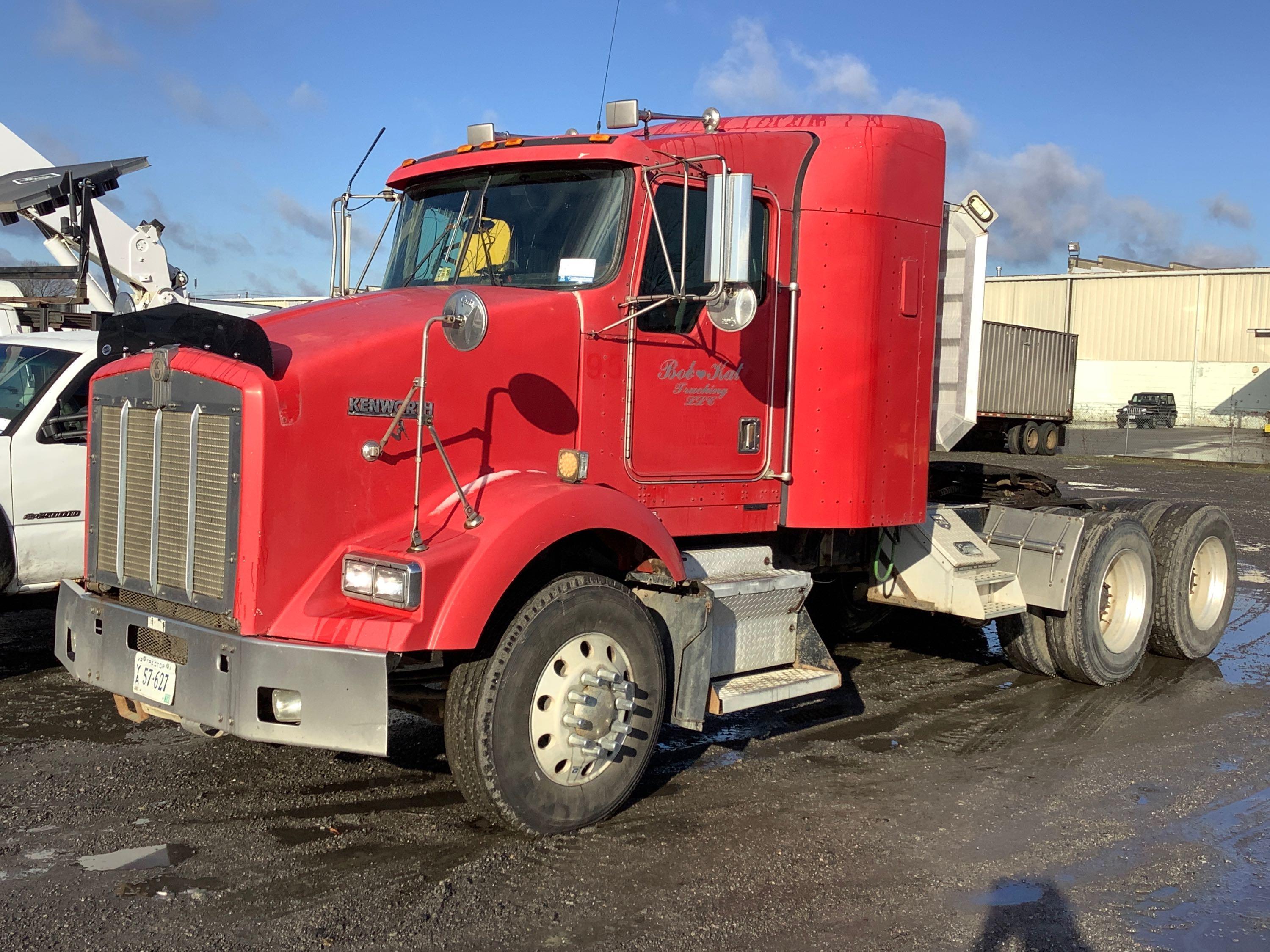 1997 KENWORTH T800 SLEEPER CAB ROAD TRACTOR