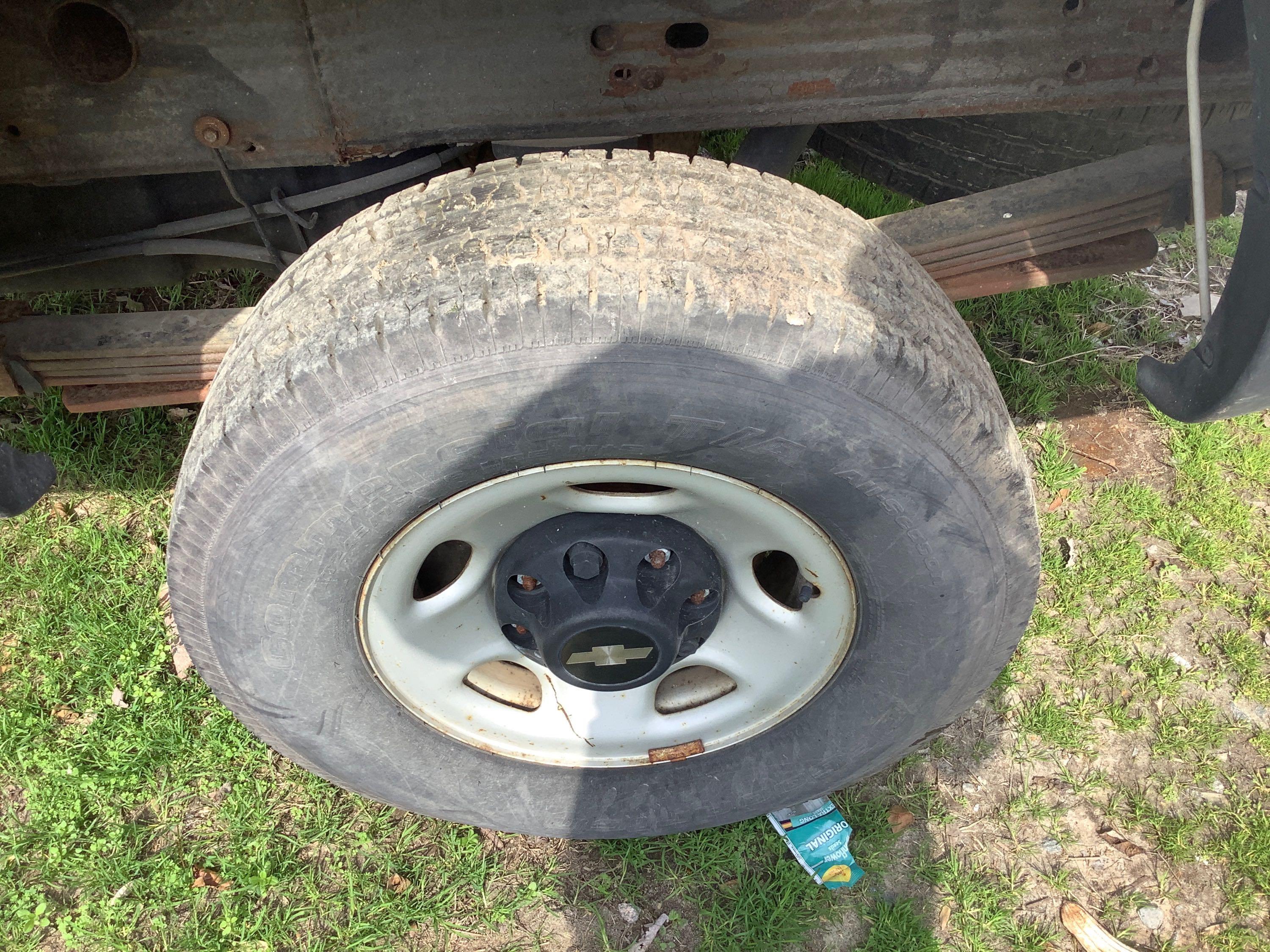 2006 CHEVROLET 2500 EXT. CAB PICKUP TRUCK (INOPERABLE)