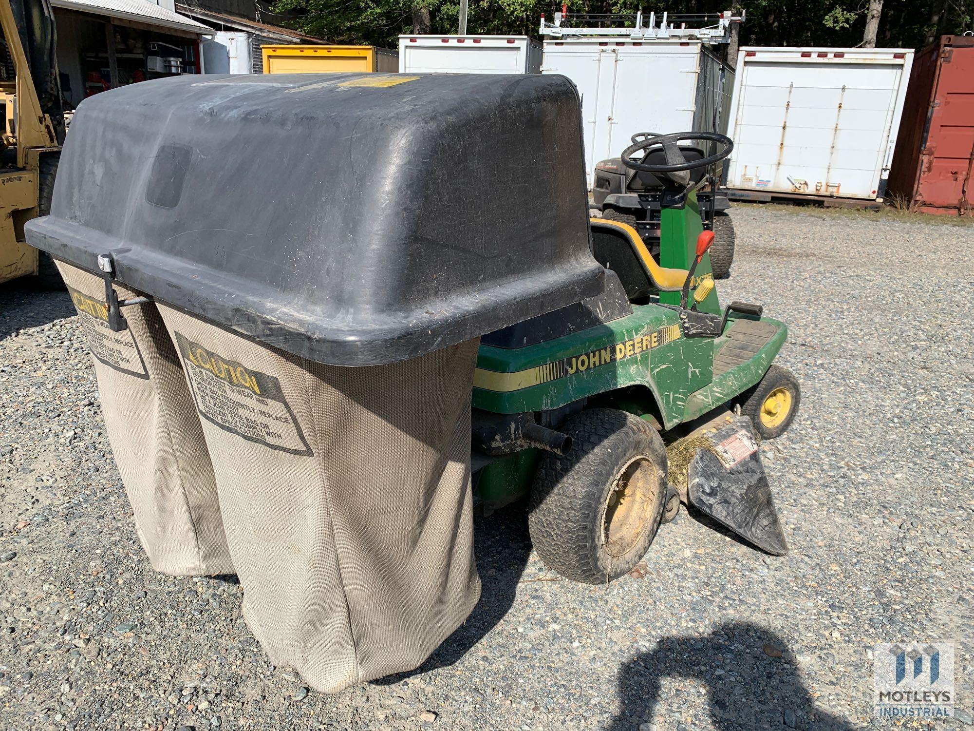 John Deere SX75 Riding Mower