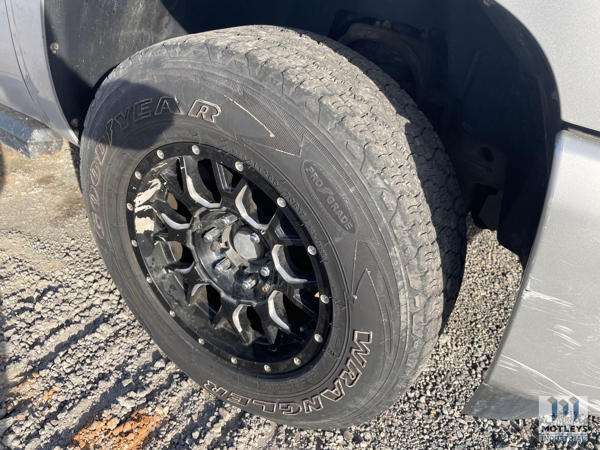 2011 Chevrolet Silverado Extended Cab 4X4 Pickup Truck