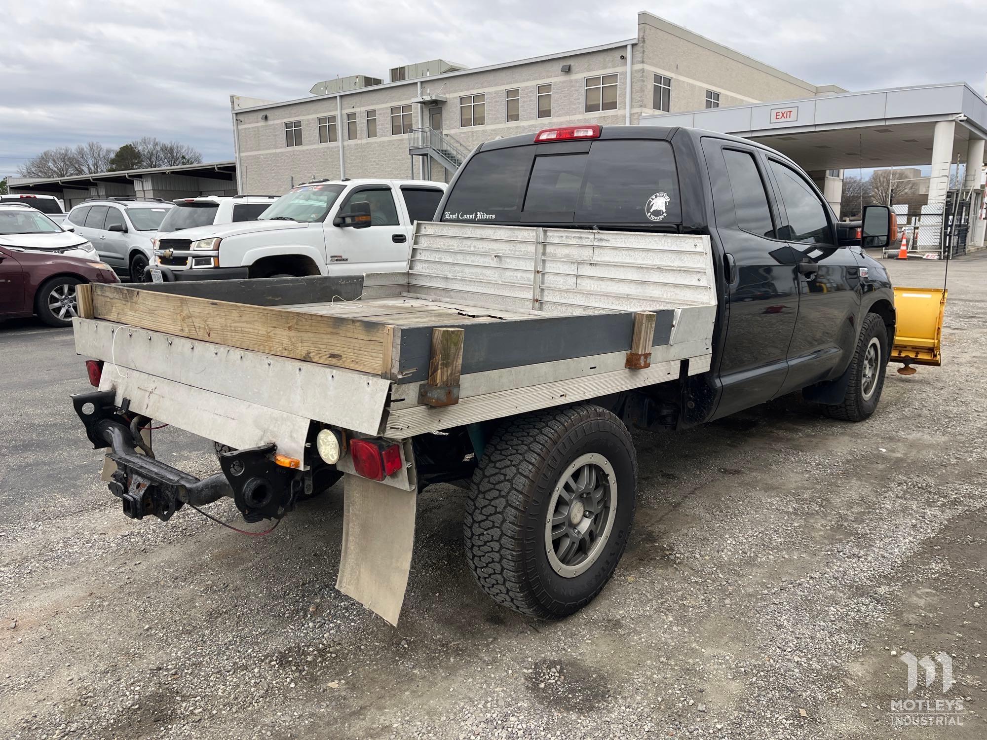 2011 Toyota 4x4 Pickup Truck