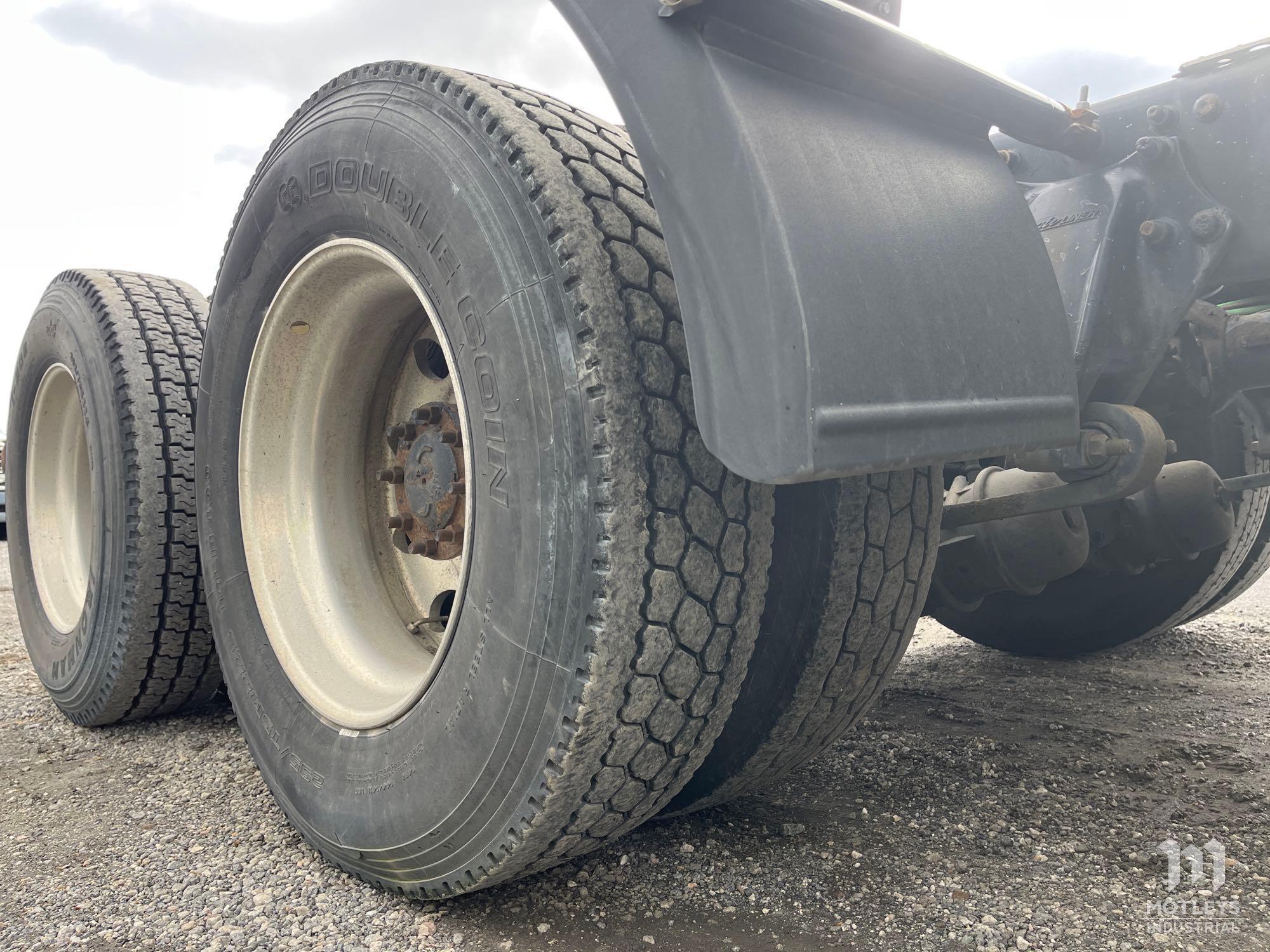 2013 Freightliner Sleeper Road Tractor