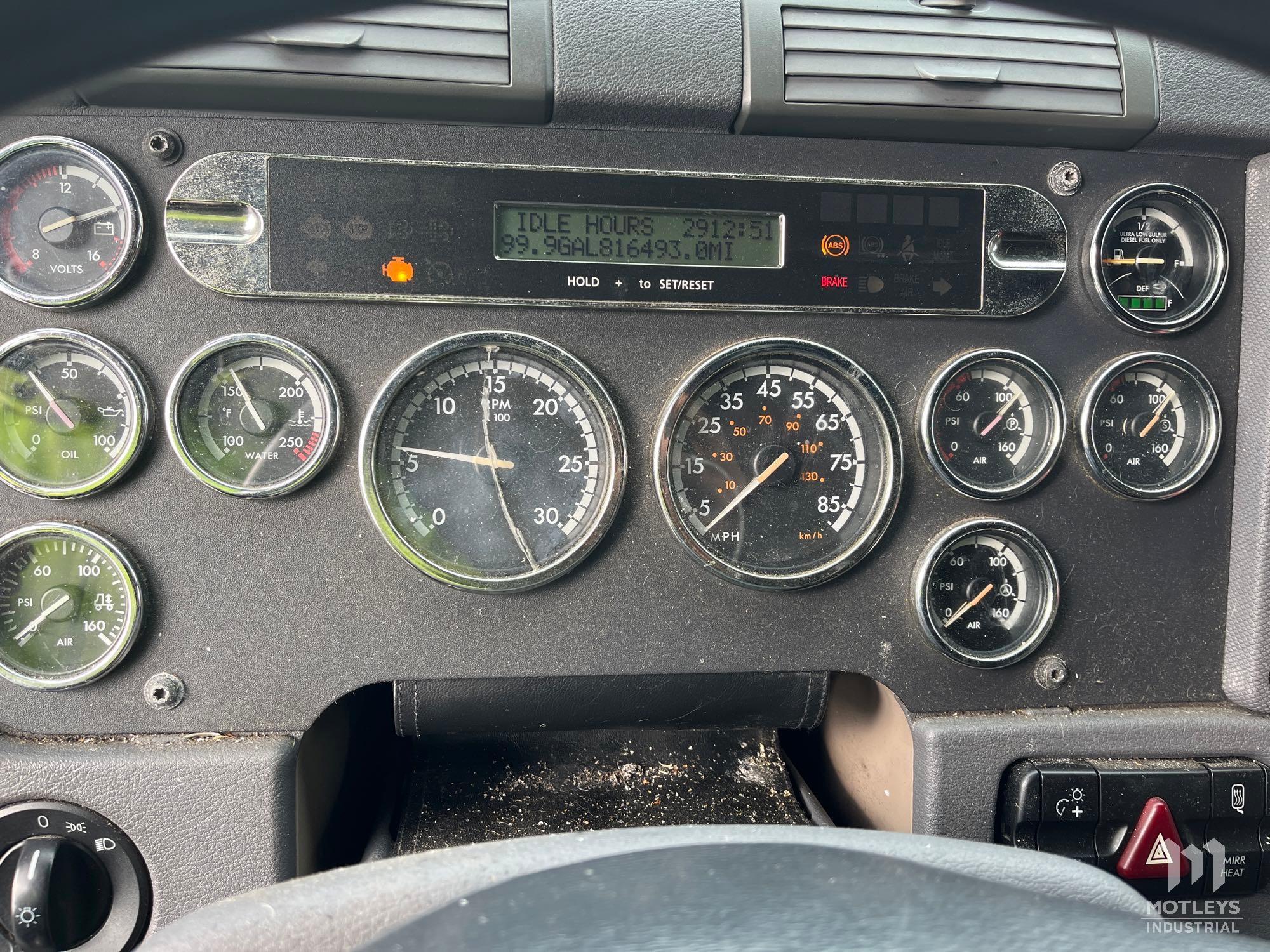 2013 Freightliner Sleeper Road Tractor