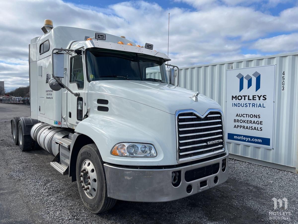 2016 Mack CXU613 Sleeper Road Tractor