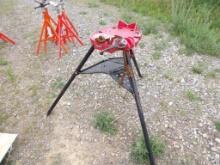 Pipe Vise, 1/8" to 6"