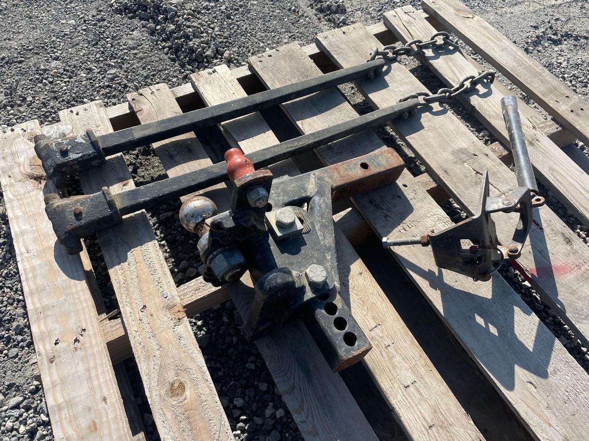 Haul Master Equalizer Hitch for Trailer