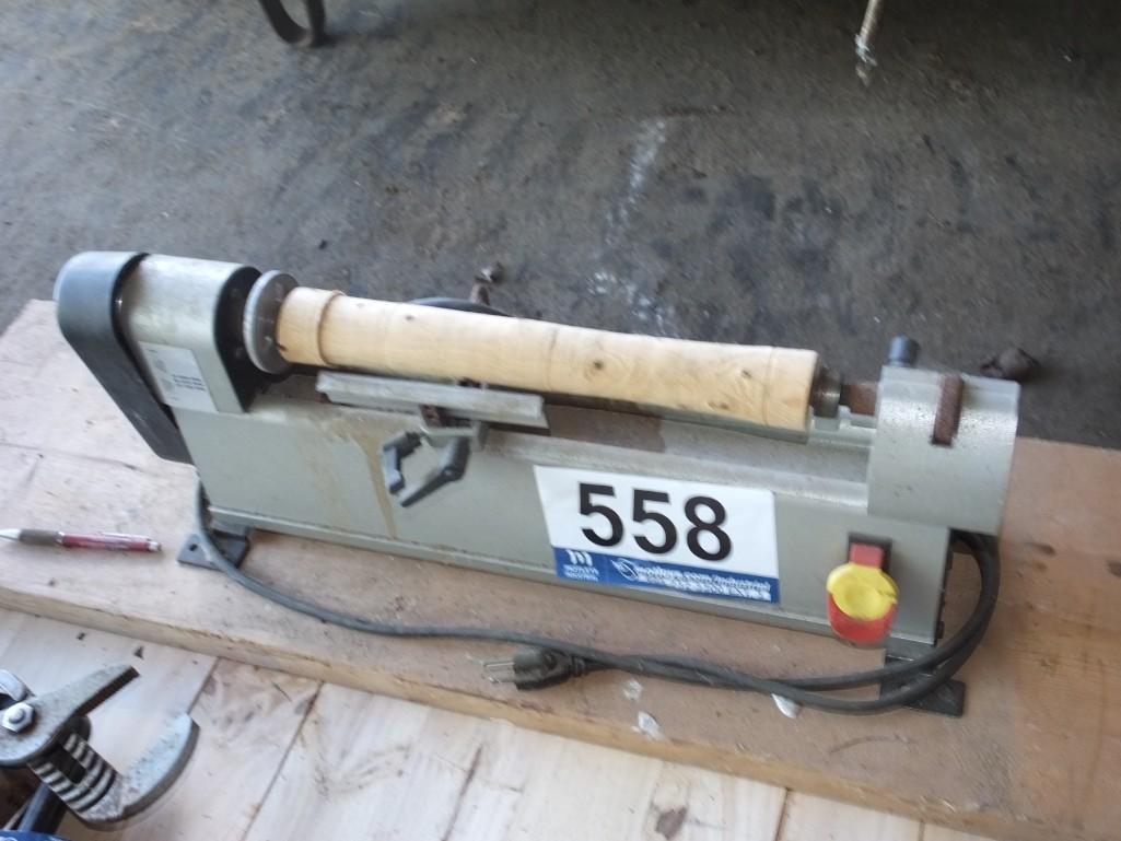 Wood Lathe, Table Top, 3-Speed (1350-3500 RPM)