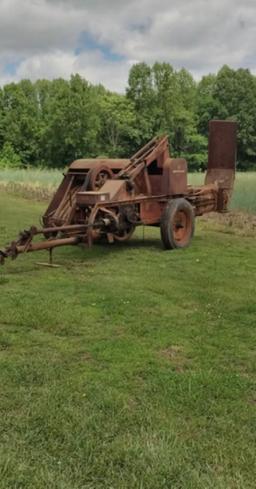 New Holland Square Hay Baler