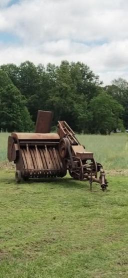 New Holland Square Hay Baler
