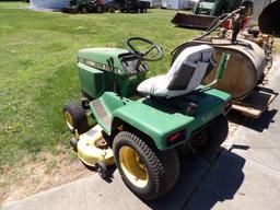 John Deere 318 Riding Mower