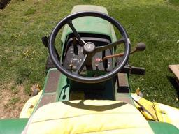 John Deere 318 Riding Mower