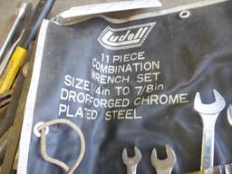 Lot: Mechanics Tools: NAPA Breaker Bar, Ludell Wrench Set, Etc.