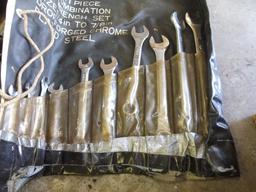 Lot: Mechanics Tools: NAPA Breaker Bar, Ludell Wrench Set, Etc.